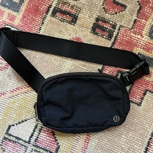 Lululemon Everywhere Belt Bag Black